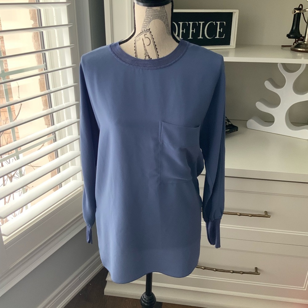 WILFRED ARITZIA Blue Long Sleeve Top Front Pocket BRAND NEW Size XS Oversized